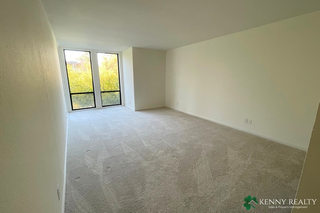 Building Photo - Remodeled 3BR Condo with Large Deck, Park Views & Resort-Style Amenities in Foster City