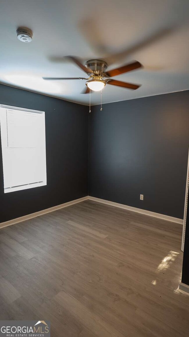 Building Photo - 3171 Redwood Run