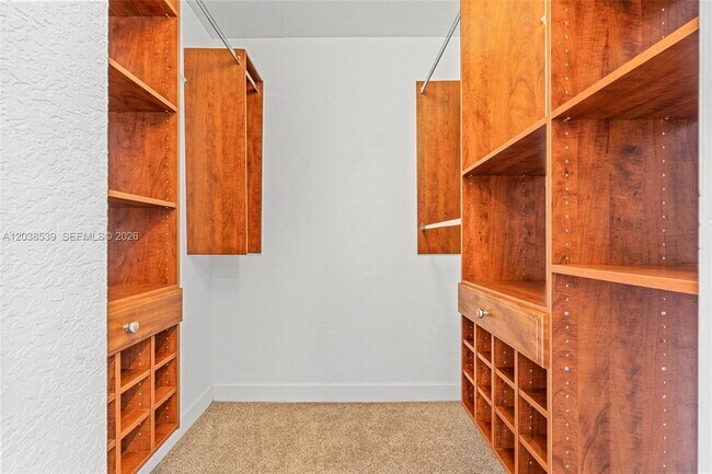 Building Photo - 401 69th St