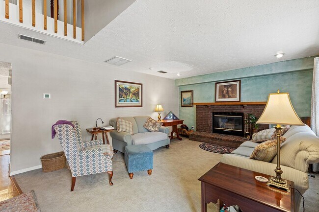 Building Photo - 3441 Laredo Dr