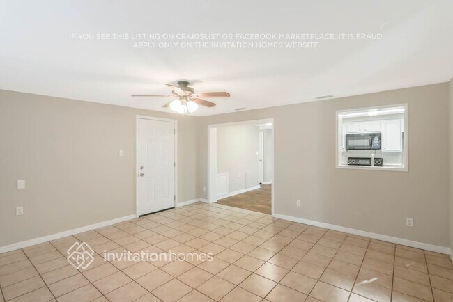 Building Photo - 10824 Oakdale Ave