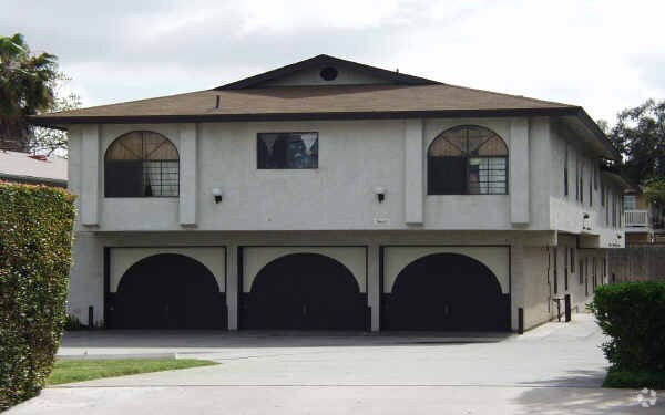Building Photo - 3643 S Bonita St