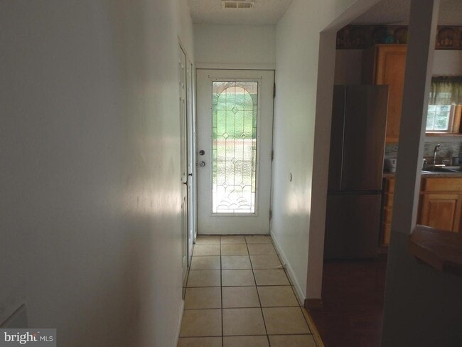 Building Photo - 2553 Warm Springs Rd