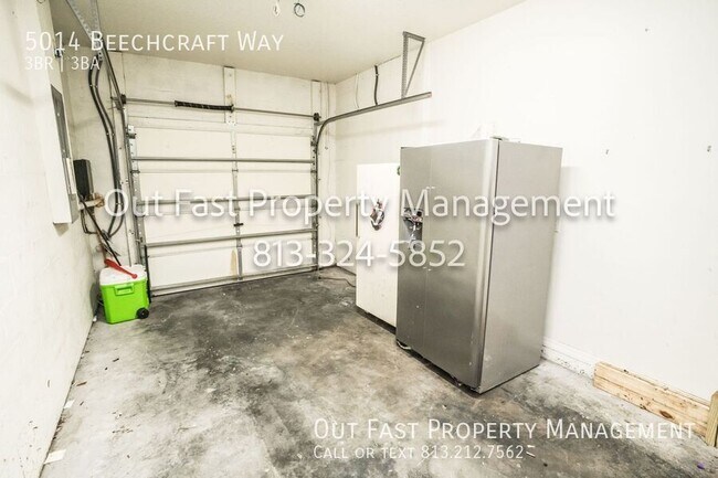 Building Photo - 5014 Beechcraft Way