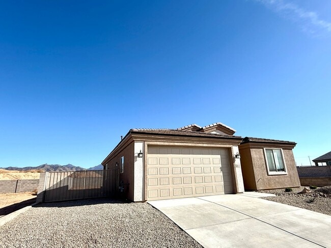 Building Photo - Beautiful 2025 New Construction 3 Bedroom Home with RV Parking!