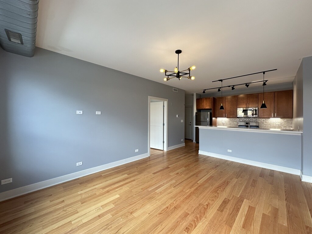 Building Photo - 2740 N Spaulding Ave