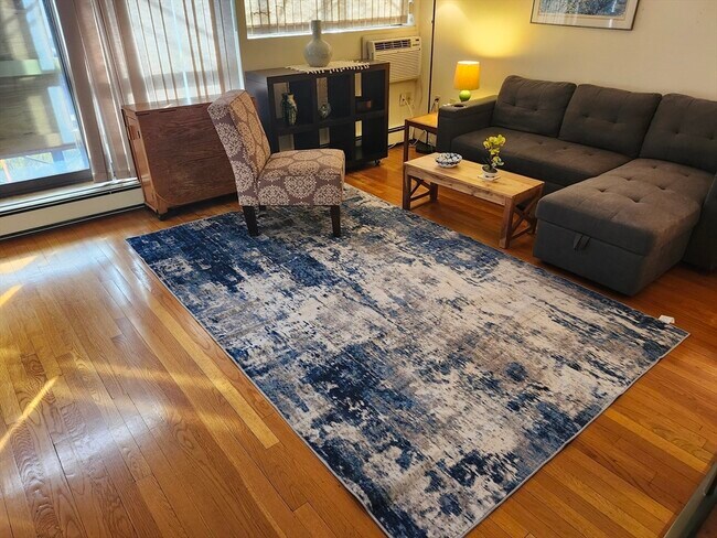 Building Photo - 1643 Cambridge St