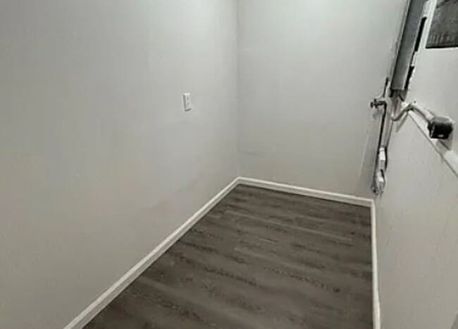 Building Photo - 811 St Monica Dr