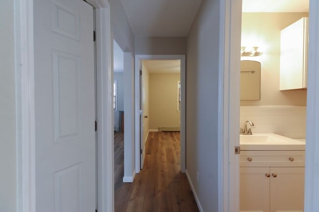 Building Photo - 306 MO-124