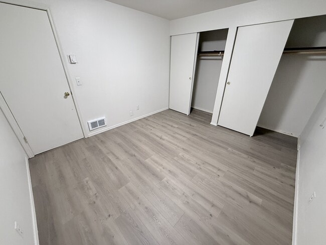 Building Photo - 10807 22nd Pl SE