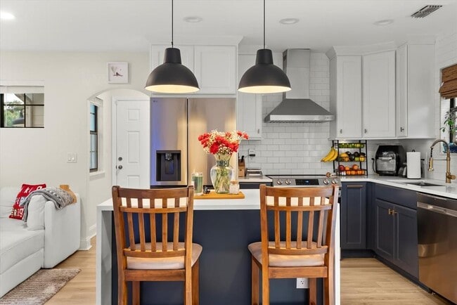 Building Photo - 3622 Devonswood Dr