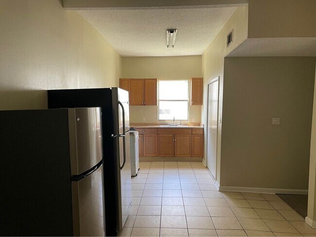 Building Photo - 3321 Napoleon Ave