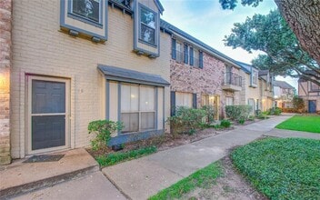 Building Photo - 14703 Barryknoll Ln