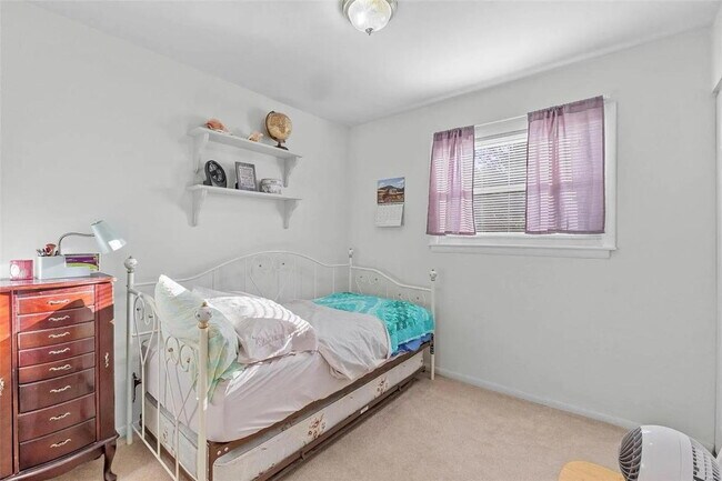 Building Photo - Your Next Home Awaits on Grants Parkway