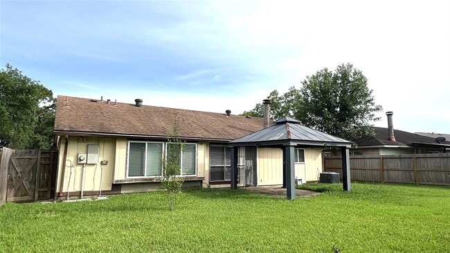 Building Photo - 13006 Kingsmill Dr