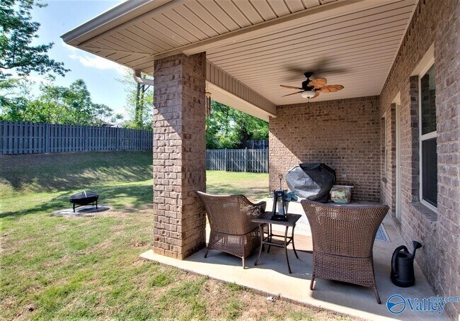 Building Photo - 155 Grey Fawn Trail