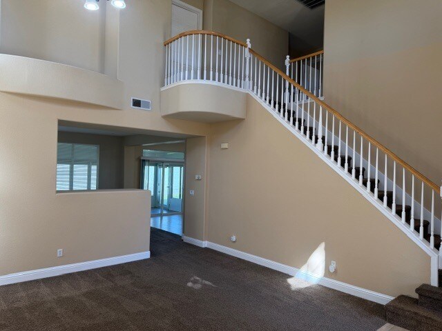 Building Photo - 2829 Hawkins Ln