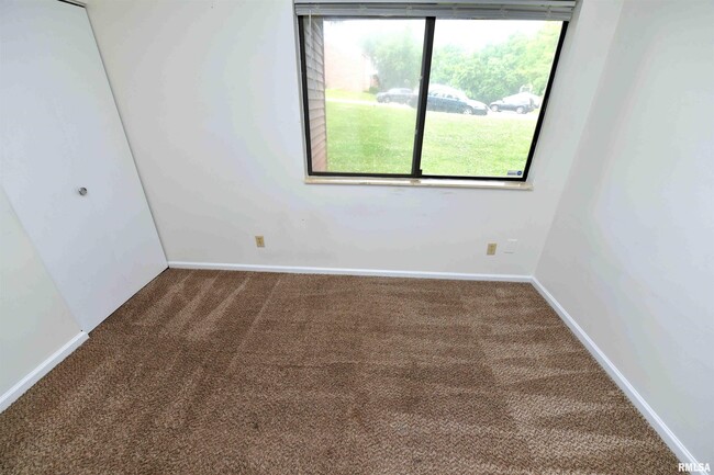 Building Photo - 5734 Autumn Ridge Ct