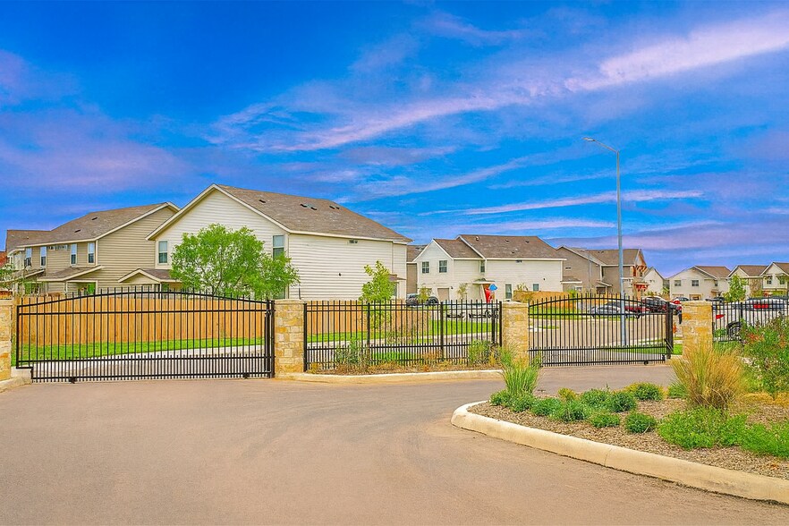 Gated Community - 13810 Enzo Gate