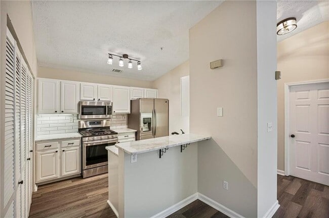 Building Photo - 1371 Keys Crossing Dr NE