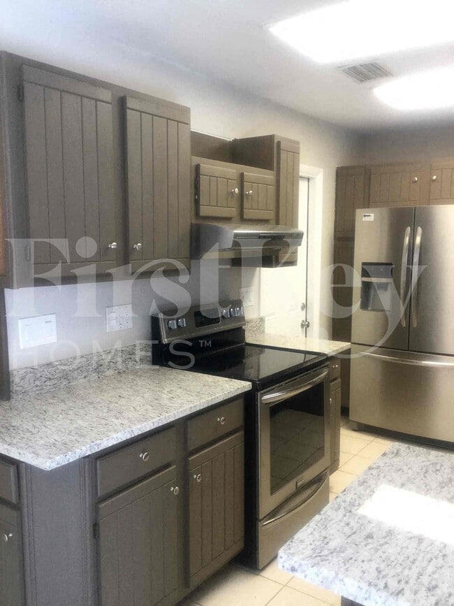 Building Photo - 19742 Carolina Cir