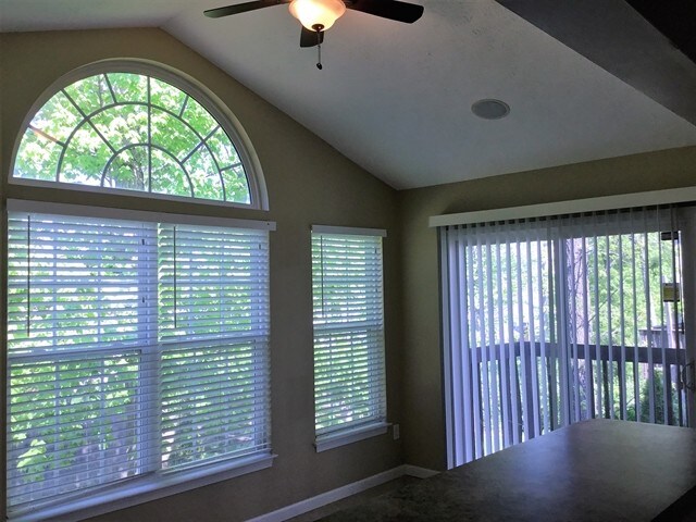 Building Photo - 5299 Appaloosa Cir