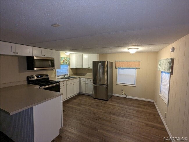 Building Photo - 7090 N Palmer Way