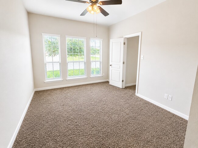 Building Photo - AVAILABLE NOW; APPLY TODAY ON OUR WEBSITE!!!