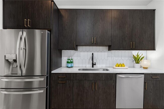 Building Photo - 1438 Walker Pl SE