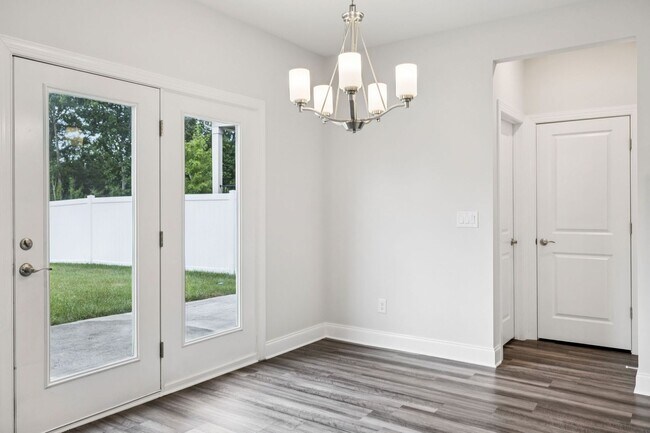 Building Photo - Clover Glen Rental