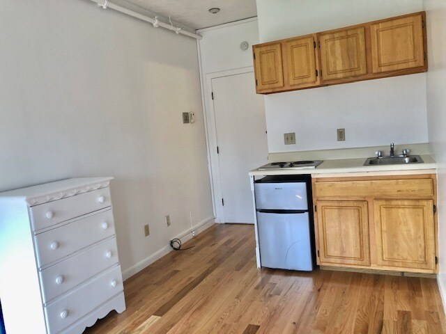 Building Photo - 233 Newbury St