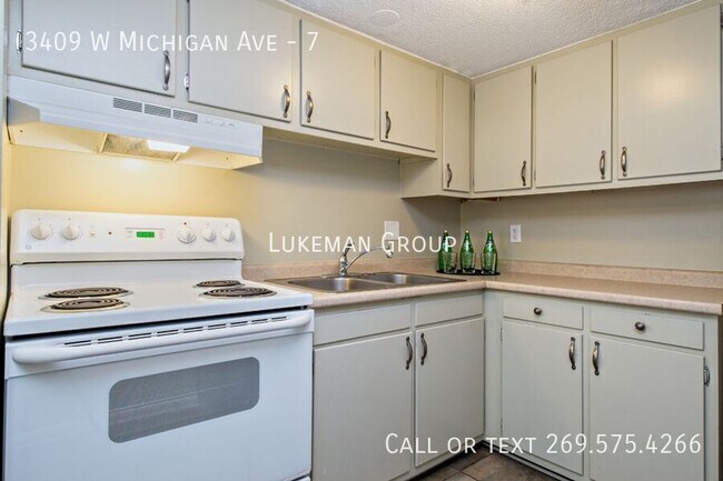 Building Photo - 3409 W Michigan Ave