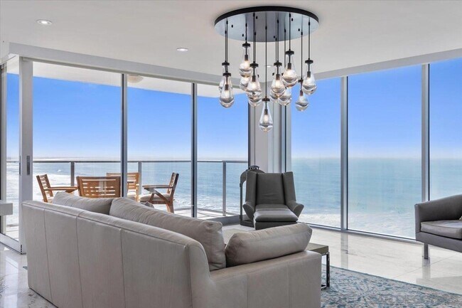 Building Photo - 1830 Avenida Del Mundo