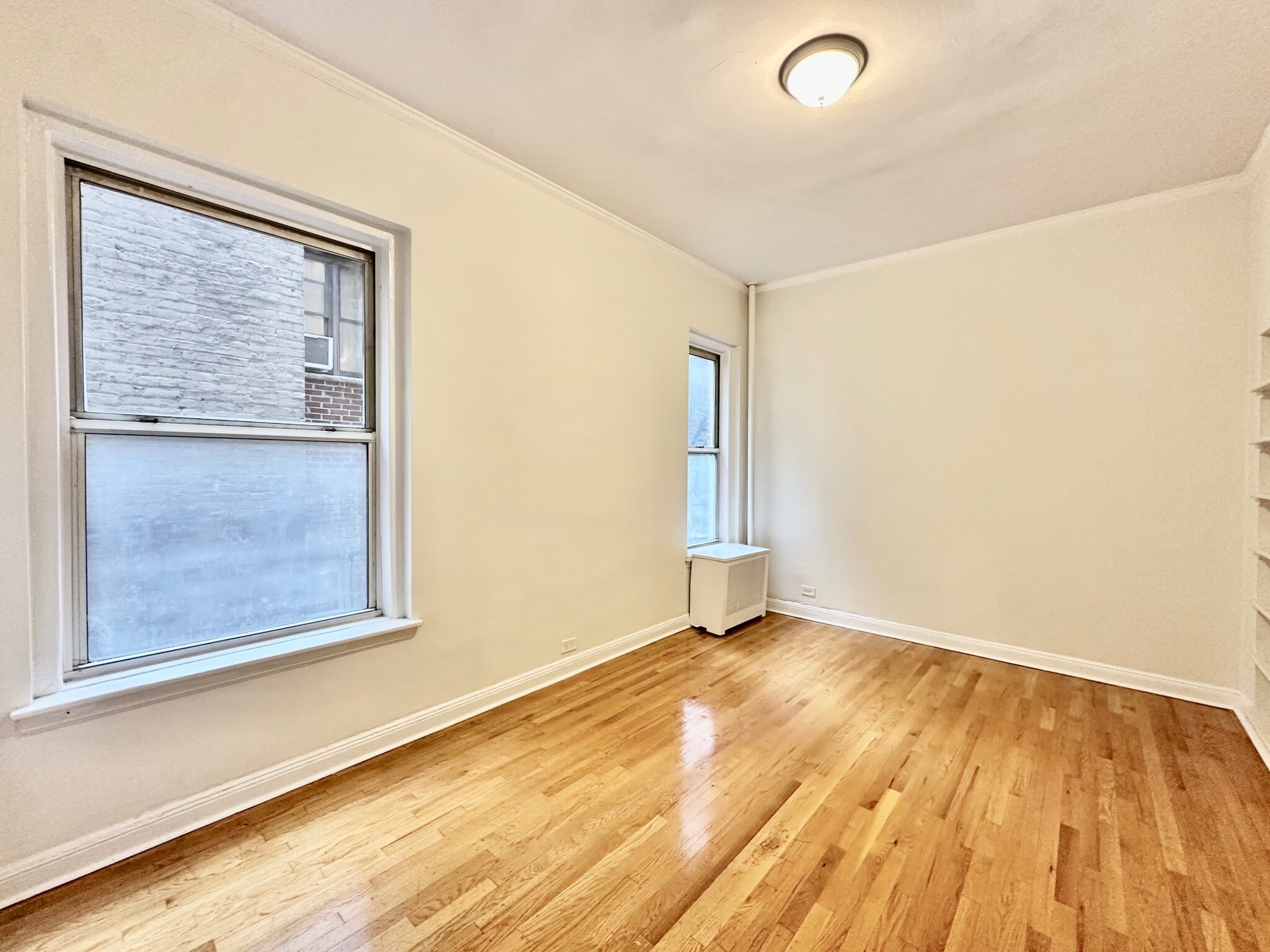Building Photo - 328 W 83rd St
