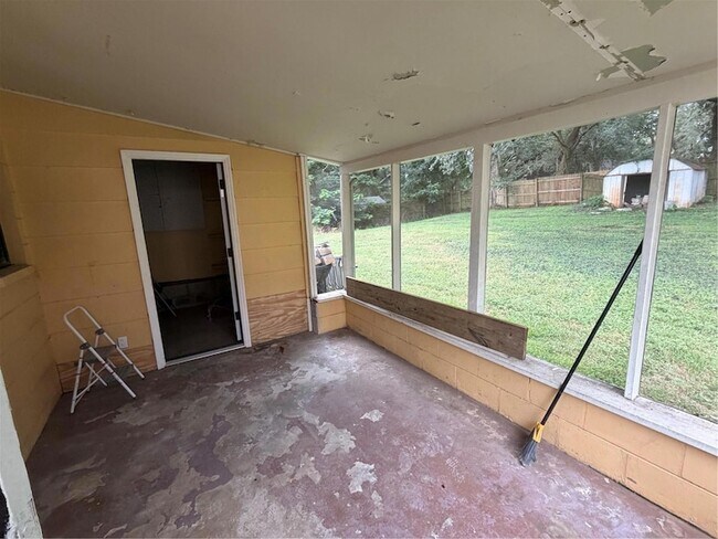 Building Photo - 11510 Valencia Dr
