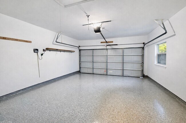 Building Photo - 2614 Orchard Creek Ln