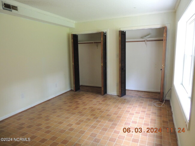 Building Photo - 102 Epworth Dr