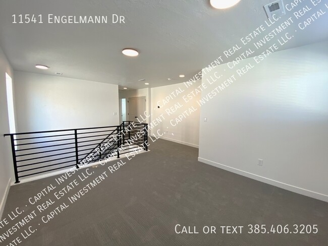 Building Photo - 11541 Engelmann Dr