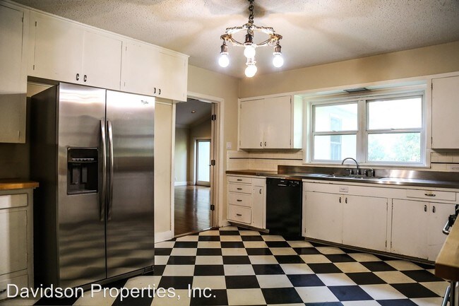 Building Photo - 4 br, 4 bath House - 730 Corona