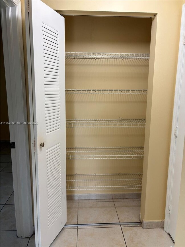 Building Photo - 7320 NW 114th Ave