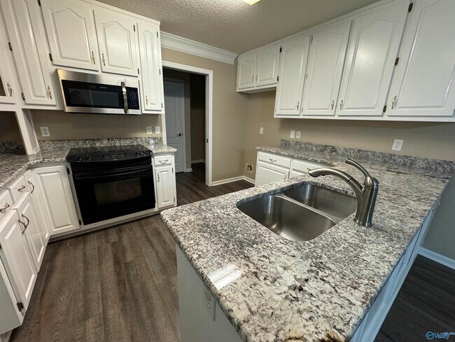 Building Photo - 109 Capote Dr