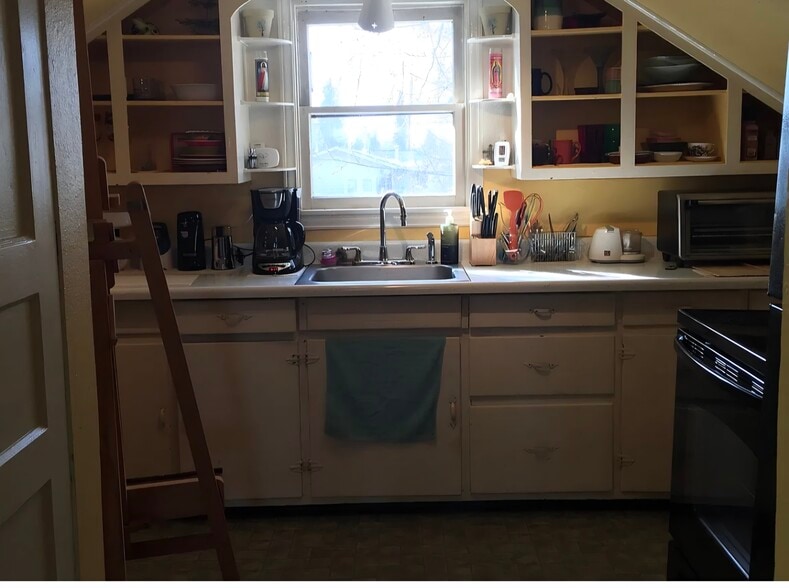 Building Photo - 1426 Orca St