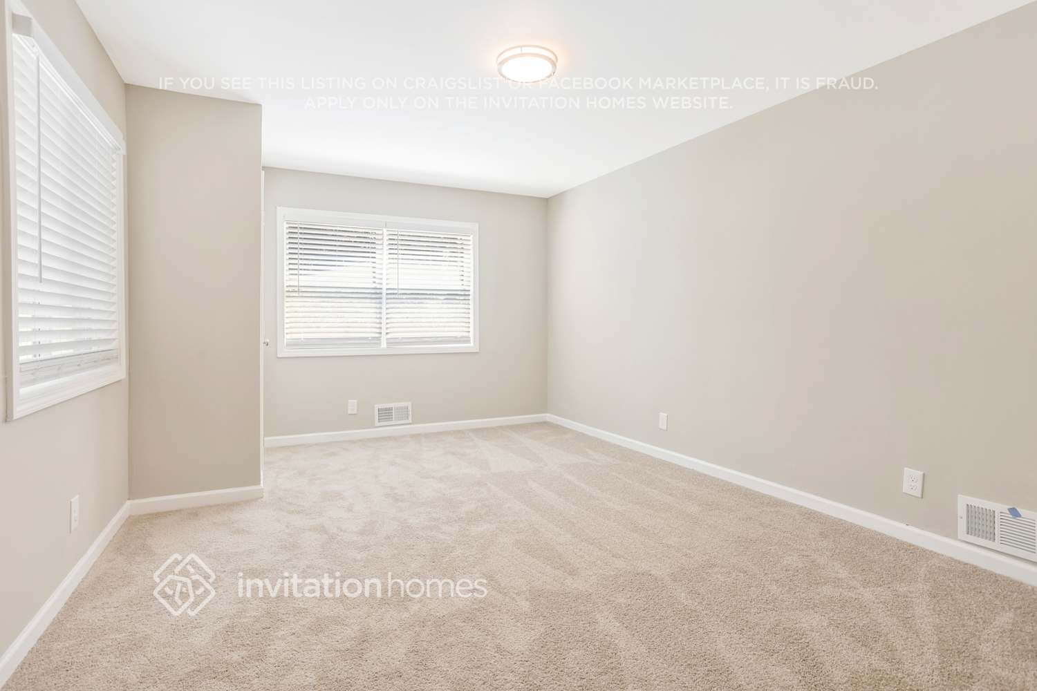 Building Photo - 3187 Flamingo Dr