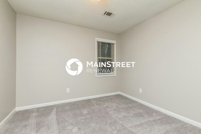 Building Photo - 4 Bedroom Pet-Friendly Home in Loganville, GA with Main Street Renewal