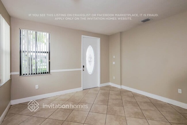 Building Photo - 3720 SW 69th Ave