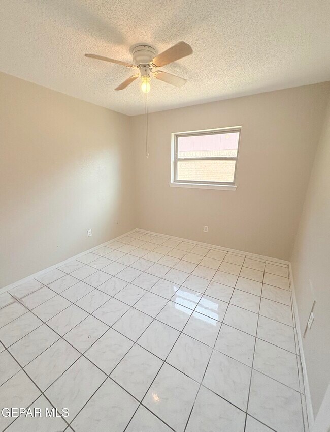 Building Photo - 3444 Tascosa St