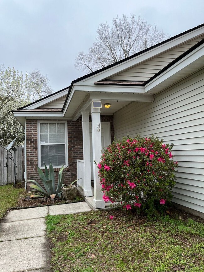 Single story home in Shadowmoss! 116 Droos Way Charleston SC 29414 Apartment Finder