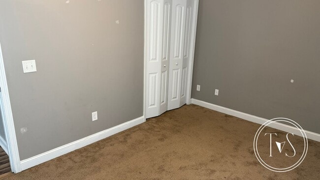 Building Photo - RATE DROP ALERT (was $1980/month) and SUMM...