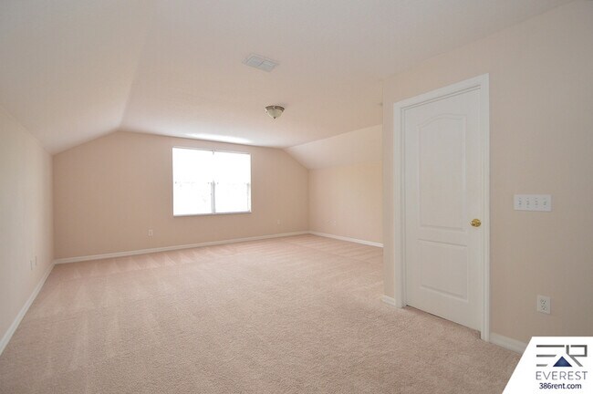 Building Photo - 40 Persimmon Dr