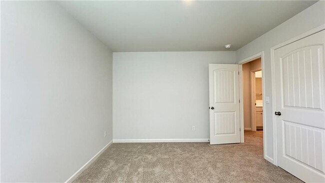 Building Photo - 841 HighGrove Wy